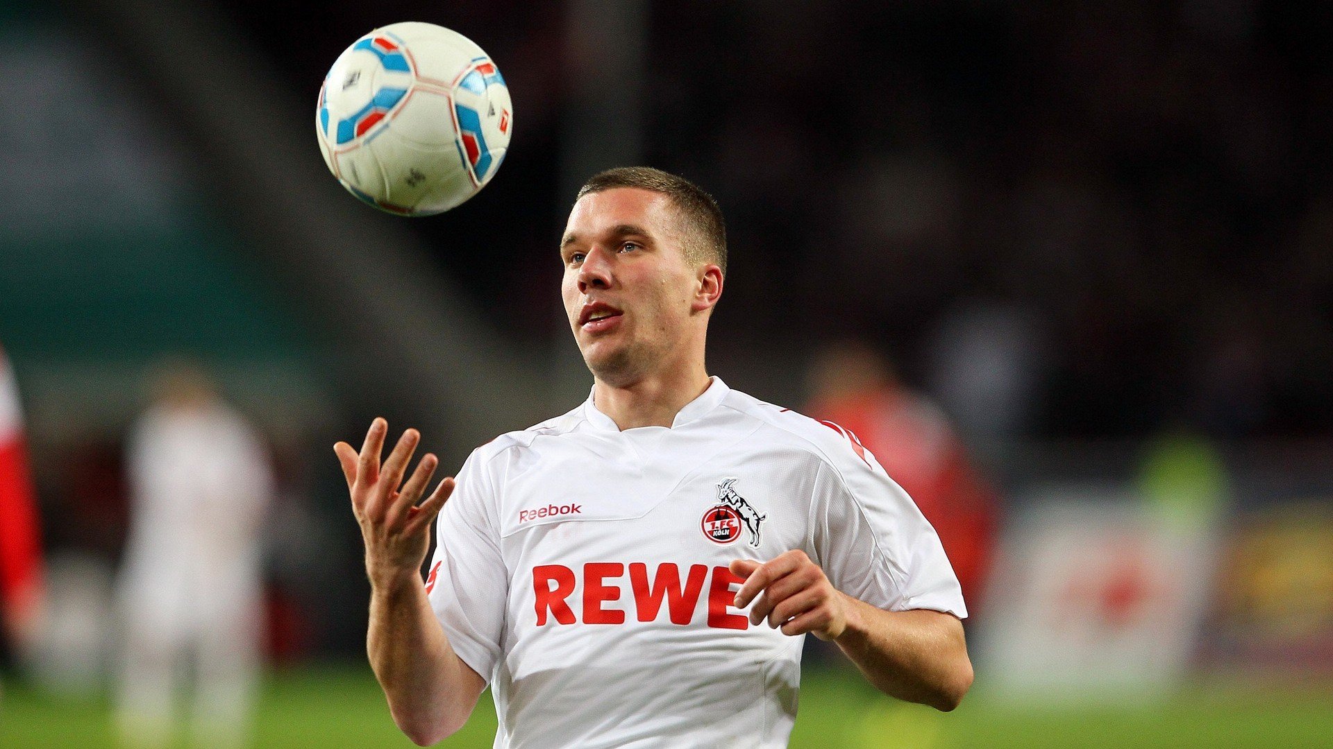 九游平台官网-_球星慈善赛：比赛中传递善意与希望_，明星慈善球赛